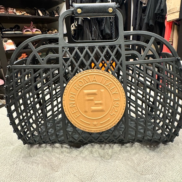 Fendi Basket Bag Large - rare finding - Picture 1 of 5